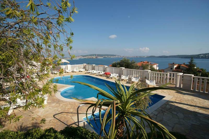 Residence Villa Irena Apartments Trogir Exterior photo