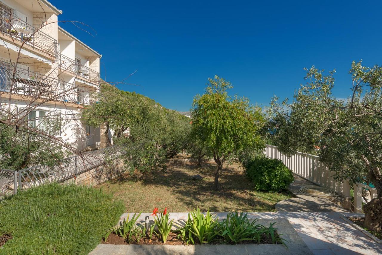 Residence Villa Irena Apartments Trogir Exterior photo